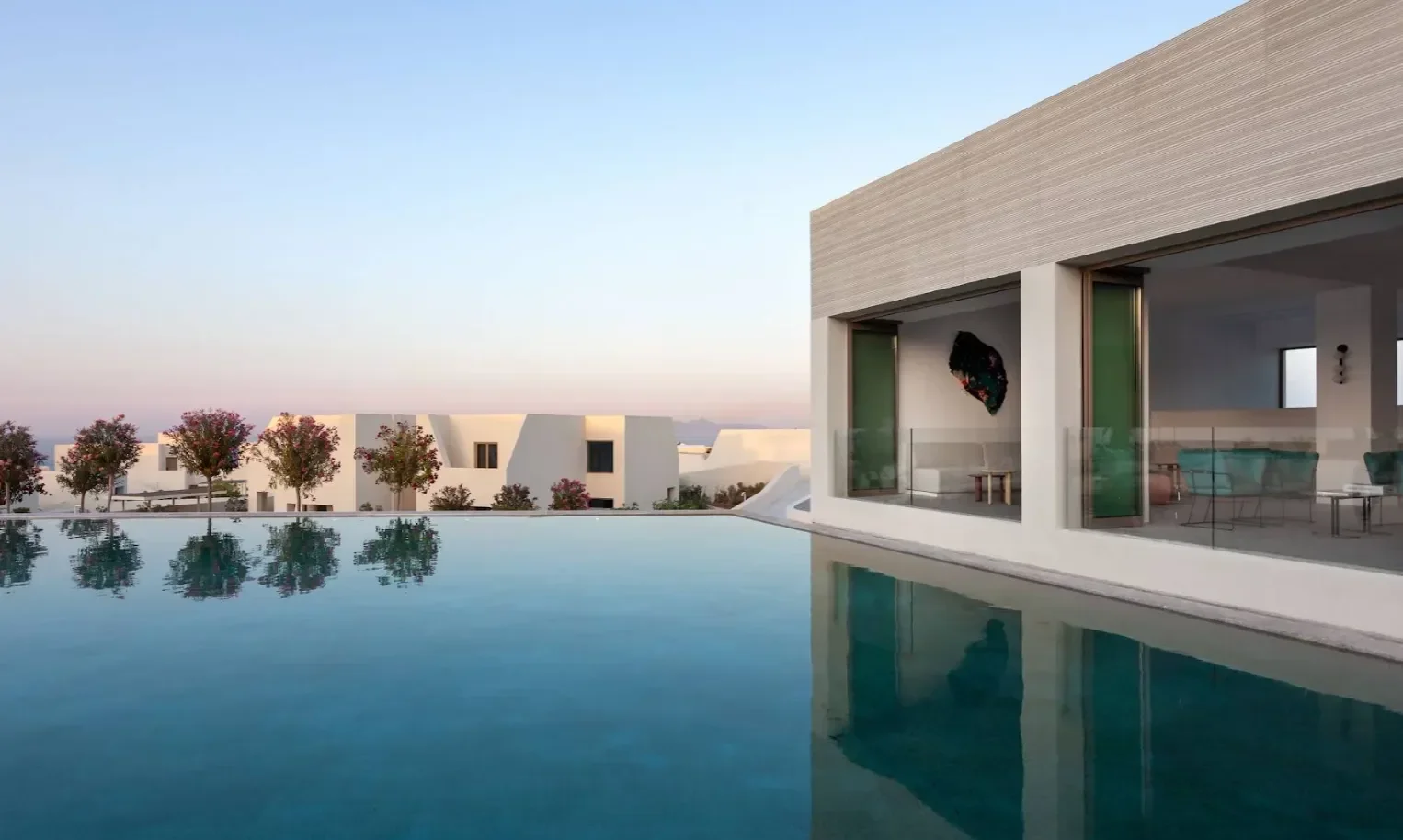 NOŪS Santorini